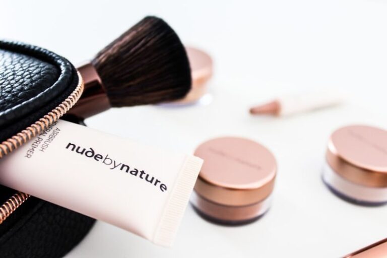 The Importance of Primer for Long-lasting Makeup