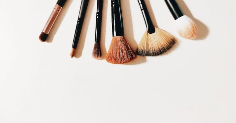 The Ultimate Guide to Makeup Brushes and Their Uses